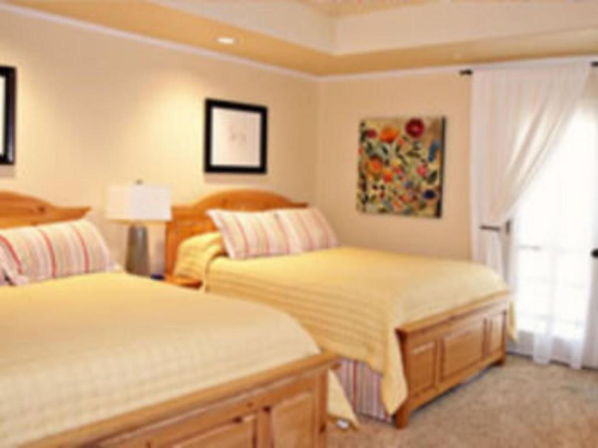 Live Oaks Bed And Breakfast Uvalde Exterior photo